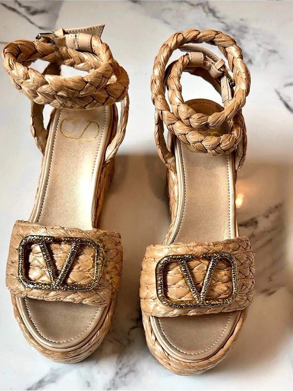 V- LOGO Raffia Platform Wedge Sandals